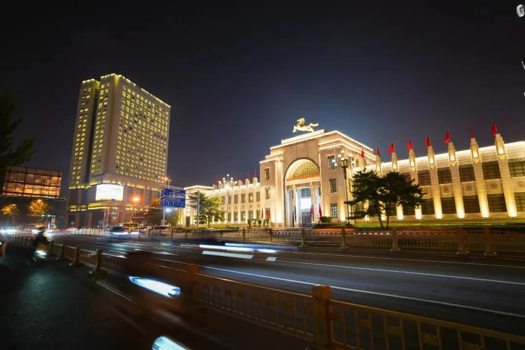 呼和浩特_777778888精准免费三肖,小心核对精选解析、解释与落实
