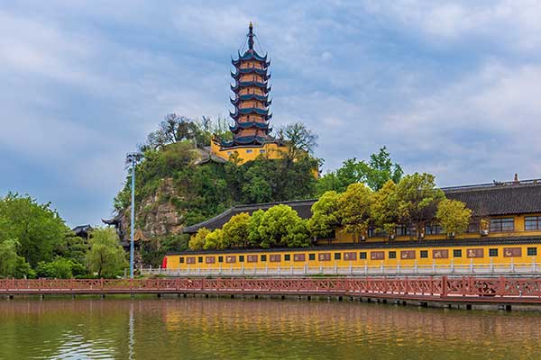 镇江_2025新澳门天天免费精准大全圣指,昭示导出请全面释义、解释与落实